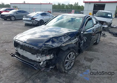 2017 Mercedes-Benz C 300 Luxury/Sport из США, поврежденный, VIN 55SWF4JB1HU225412